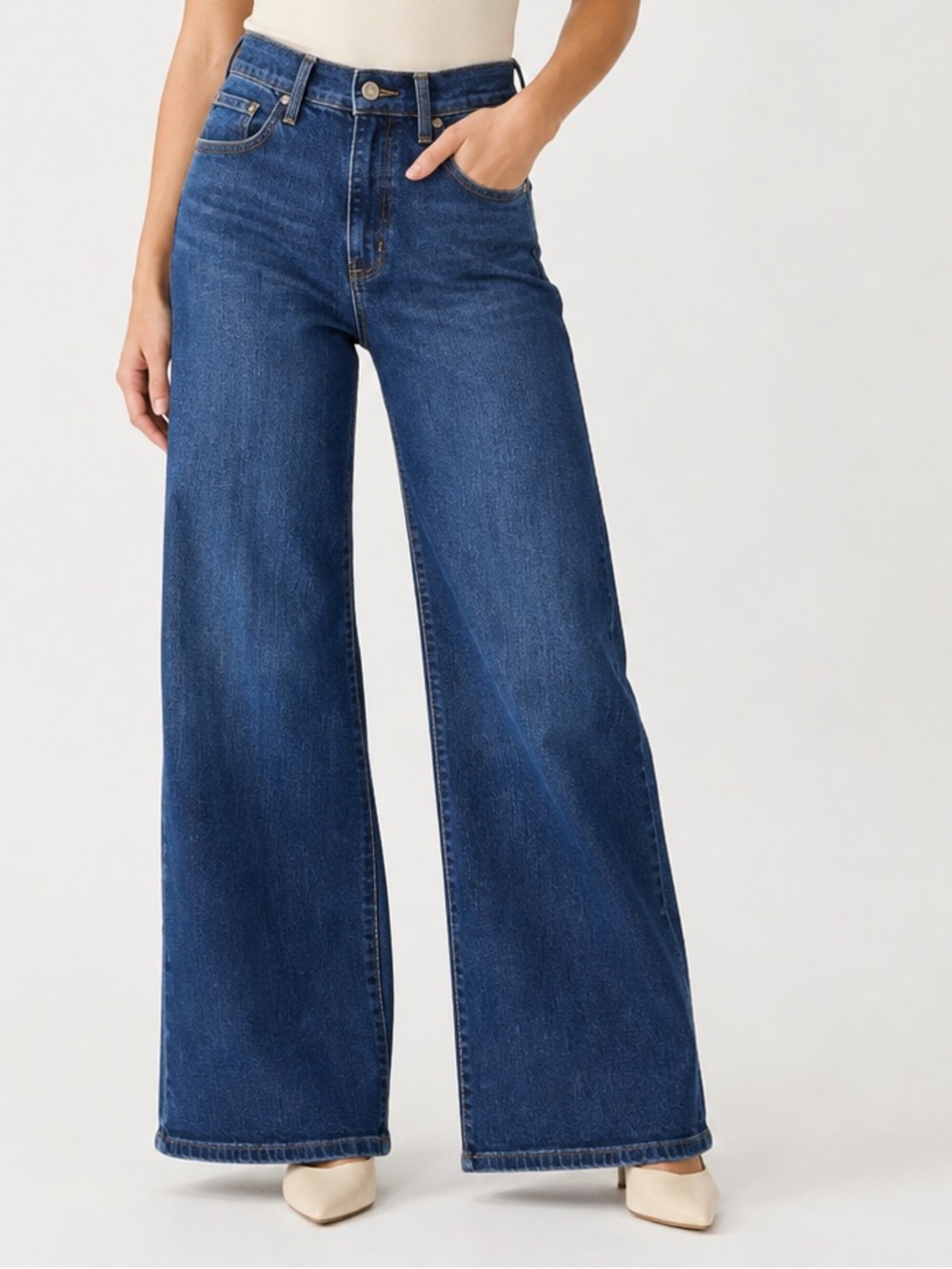 Levi's High-Rise Wide Leg Jeans Size 29 (29X27)